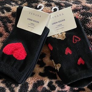 Zenana Outfitters Black 2 pr Crew Socks with hearts and bears